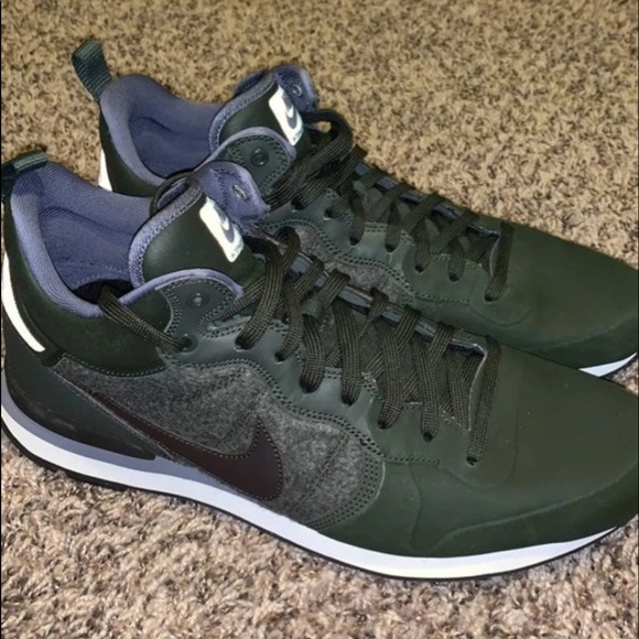 Nike Other - Nike internationalist utility sequoia